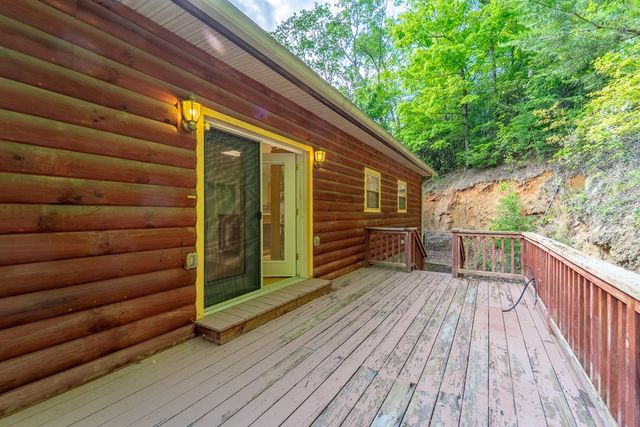 155 Mountain Laurel Road, Robbinsville, NC 28771