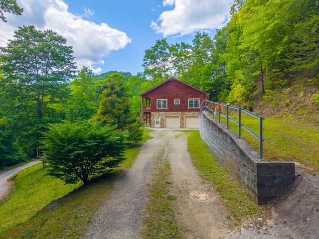155 Mountain Laurel Road, Robbinsville, NC 28771