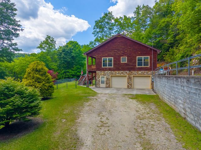 155 Mountain Laurel Road, Robbinsville, NC 28771