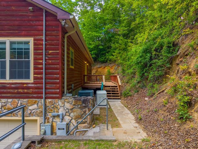 155 Mountain Laurel Road, Robbinsville, NC 28771