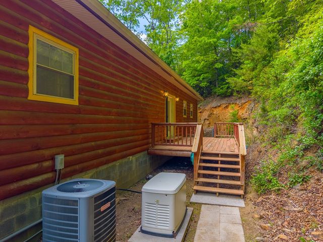 155 Mountain Laurel Road, Robbinsville, NC 28771