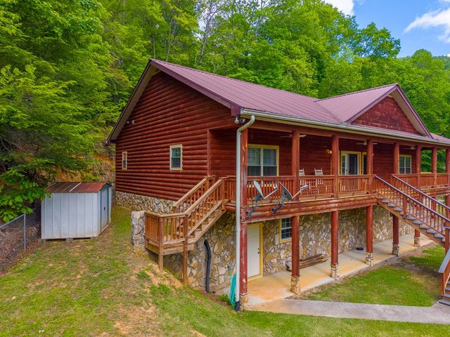 155 Mountain Laurel Road, Robbinsville, NC 28771