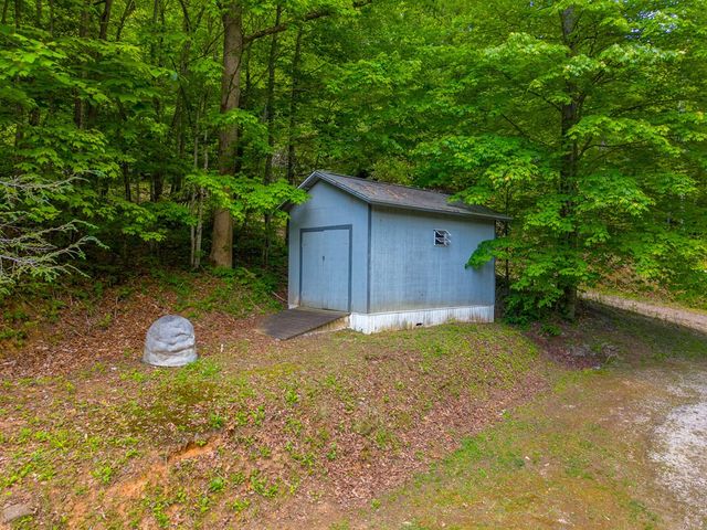 155 Mountain Laurel Road, Robbinsville, NC 28771