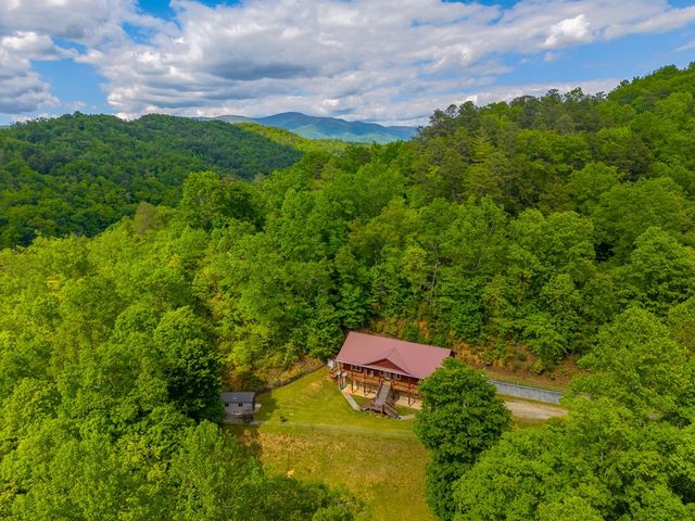 155 Mountain Laurel Road, Robbinsville, NC 28771