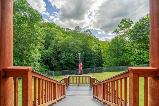 155 Mountain Laurel Road, Robbinsville, NC 28771