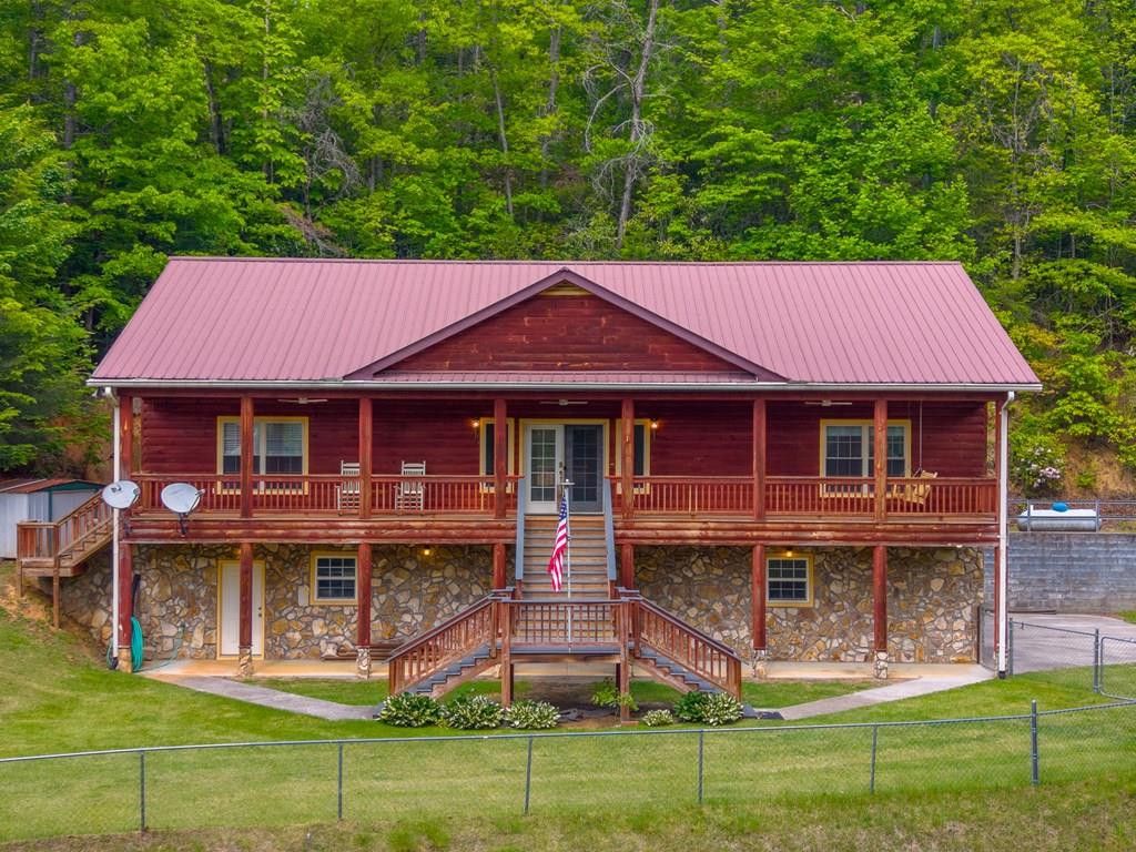 155 Mountain Laurel Road, Robbinsville, NC 28771