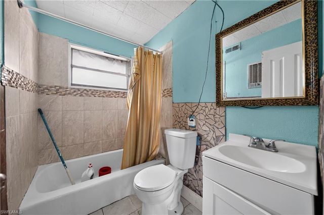 1846 Maple DR, Fort Myers, FL 33907