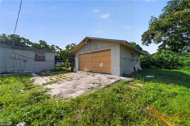 1846 Maple DR, Fort Myers, FL 33907