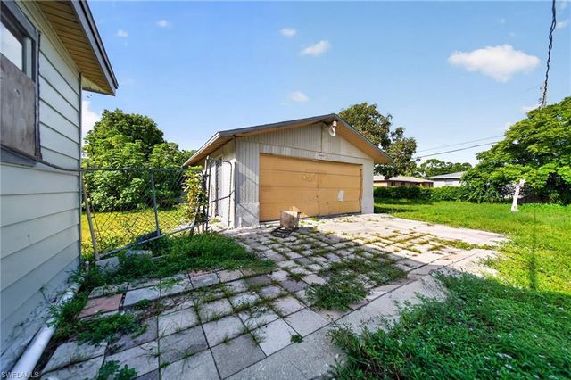 1846 Maple DR, Fort Myers, FL 33907