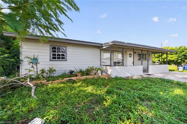 1846 Maple DR, Fort Myers, FL 33907