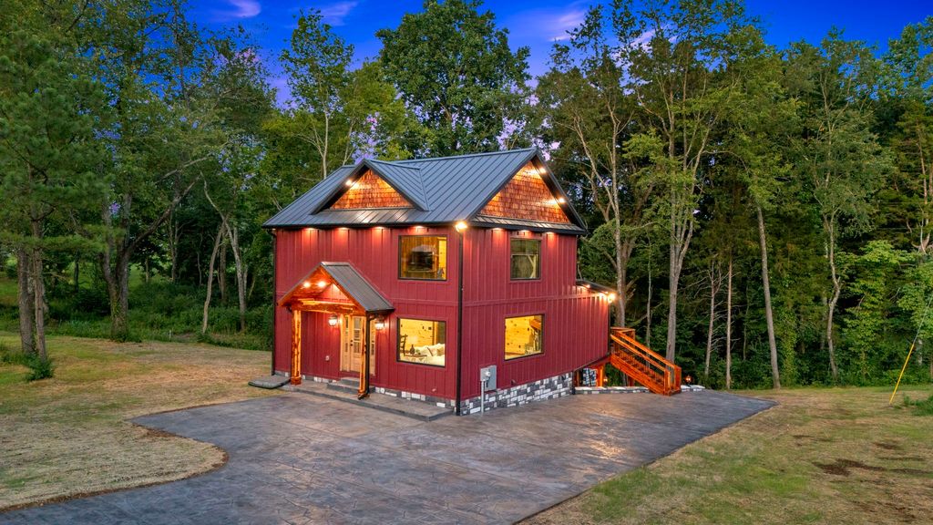 92 Ghea Rd, Normandy, TN 37360