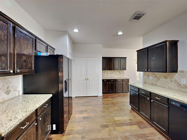 3719 Pine Lake Drive, Pearland, TX 77581