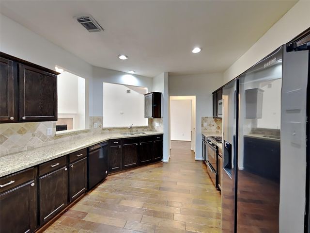 3719 Pine Lake Drive, Pearland, TX 77581