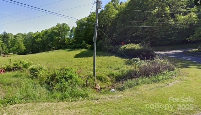 332 Old Dale Road, Spruce Pine, NC 28777