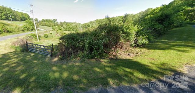 332 Old Dale Road, Spruce Pine, NC 28777