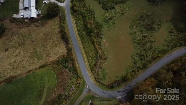 332 Old Dale Road, Spruce Pine, NC 28777