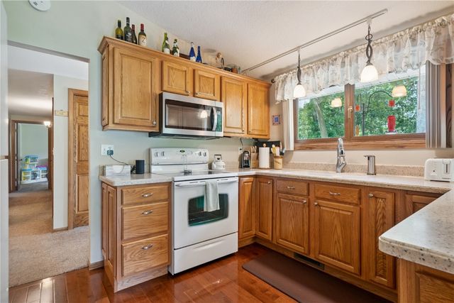 50 Shadow Lane, Lisbon, IA 52253