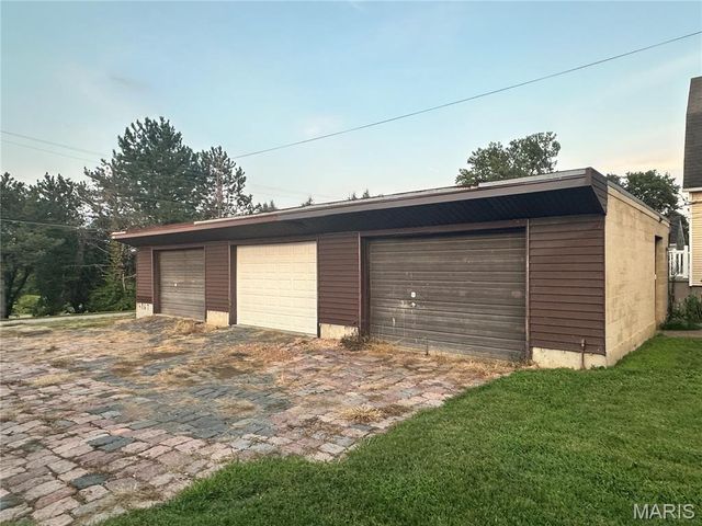4867 Hamburg Avenue, St Louis, MO 63123
