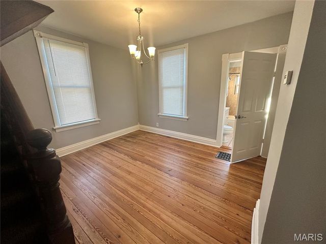 4867 Hamburg Avenue, St Louis, MO 63123