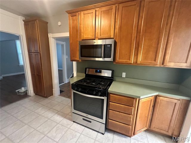 4867 Hamburg Avenue, St Louis, MO 63123