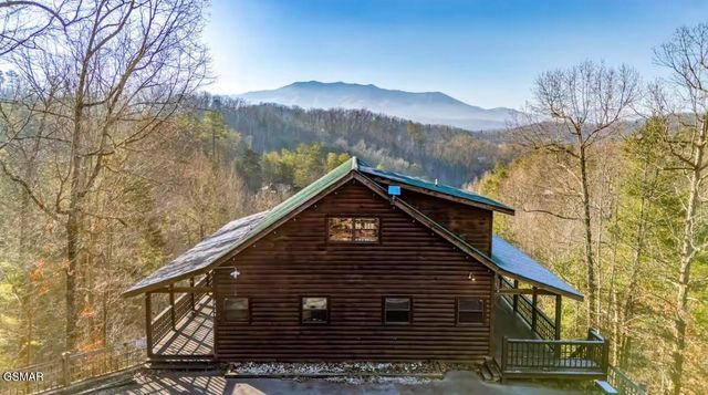 2428 Breezy Road, Sevierville, TN 37876