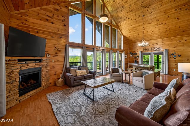 2428 Breezy Road, Sevierville, TN 37876