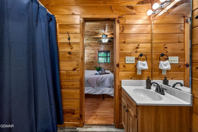 2428 Breezy Road, Sevierville, TN 37876