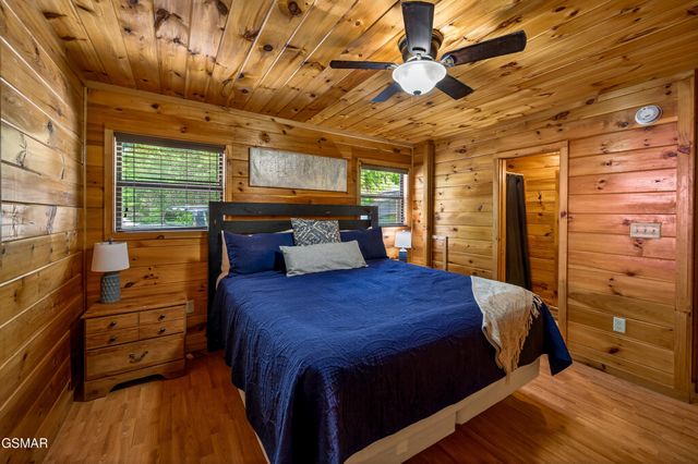 2428 Breezy Road, Sevierville, TN 37876