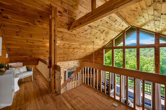 2428 Breezy Road, Sevierville, TN 37876