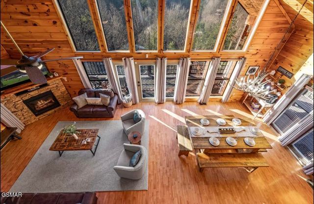 2428 Breezy Road, Sevierville, TN 37876