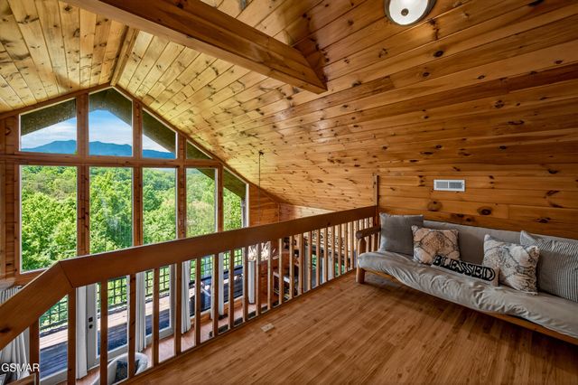 2428 Breezy Road, Sevierville, TN 37876