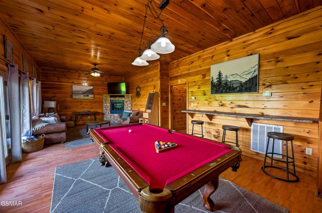 2428 Breezy Road, Sevierville, TN 37876