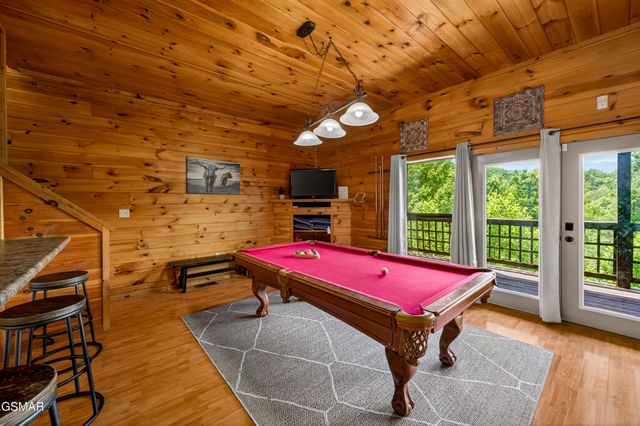 2428 Breezy Road, Sevierville, TN 37876
