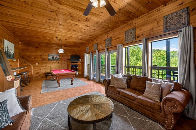 2428 Breezy Road, Sevierville, TN 37876