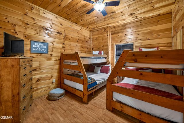 2428 Breezy Road, Sevierville, TN 37876