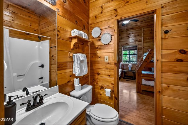 2428 Breezy Road, Sevierville, TN 37876