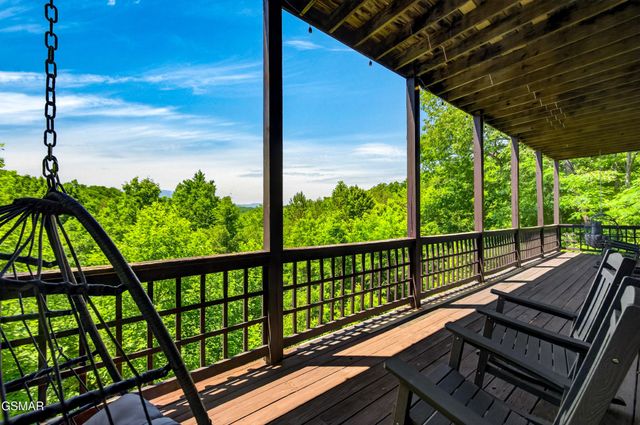 2428 Breezy Road, Sevierville, TN 37876