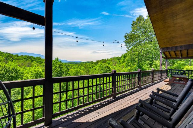2428 Breezy Road, Sevierville, TN 37876