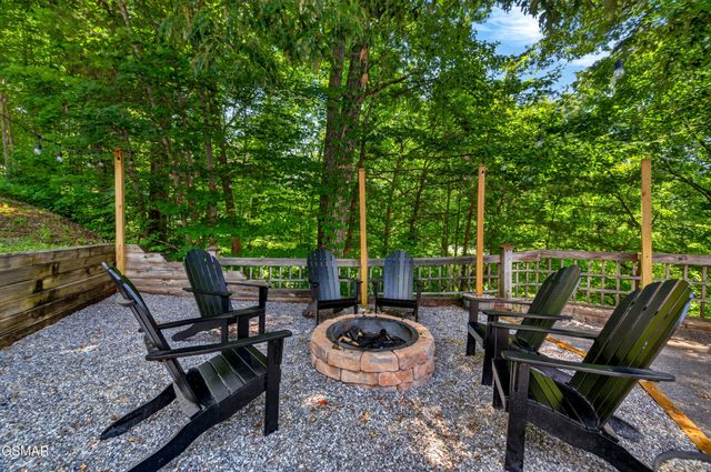 2428 Breezy Road, Sevierville, TN 37876