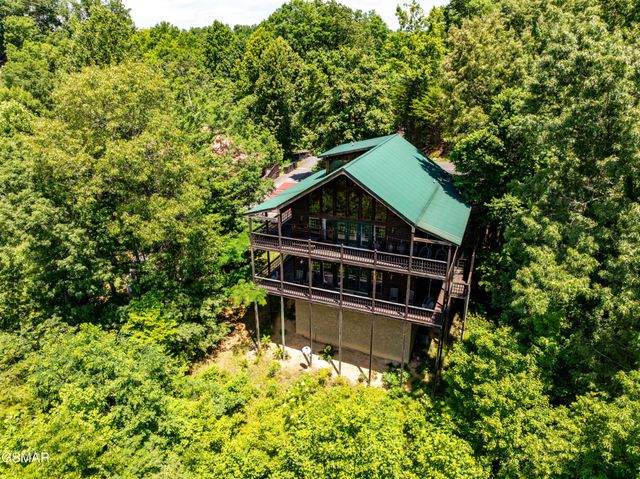 2428 Breezy Road, Sevierville, TN 37876