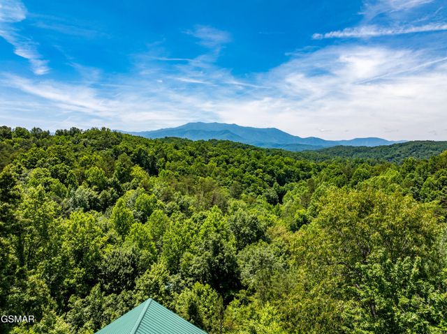 2428 Breezy Road, Sevierville, TN 37876