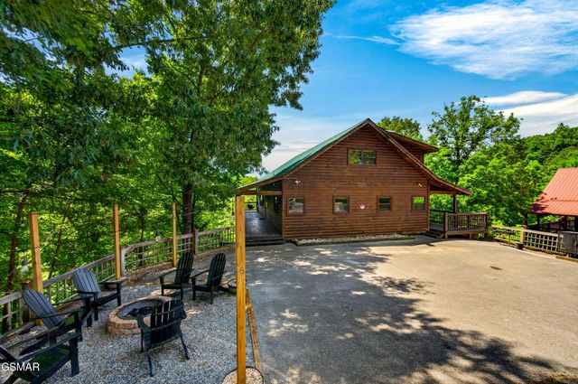 2428 Breezy Road, Sevierville, TN 37876