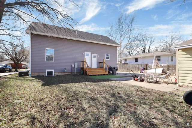 820 Church Avenue, Manhattan, KS 66502