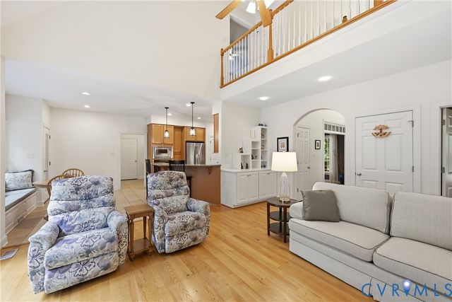 2431 Magnolia Rdg, Maidens, VA 23102