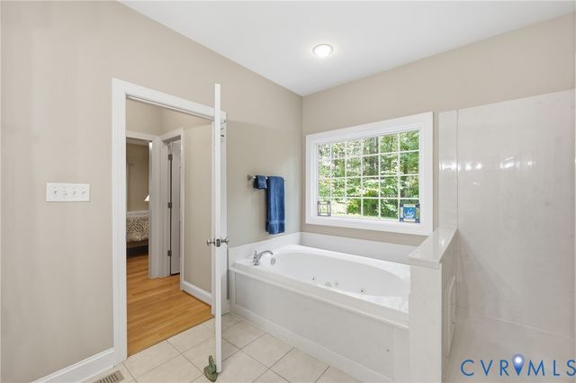 2431 Magnolia Rdg, Maidens, VA 23102