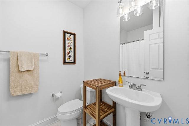 2431 Magnolia Rdg, Maidens, VA 23102