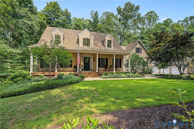 2431 Magnolia Rdg, Maidens, VA 23102