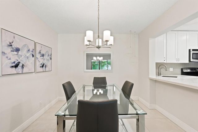 609 Sea Pine Way F2, Greenacres, FL 33415