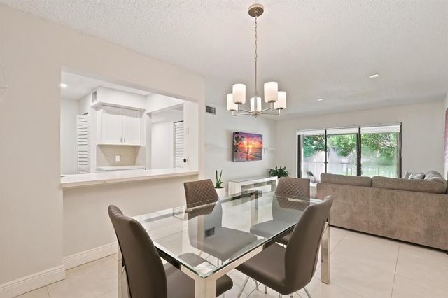 609 Sea Pine Way F2, Greenacres, FL 33415