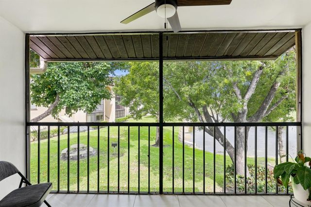 609 Sea Pine Way F2, Greenacres, FL 33415